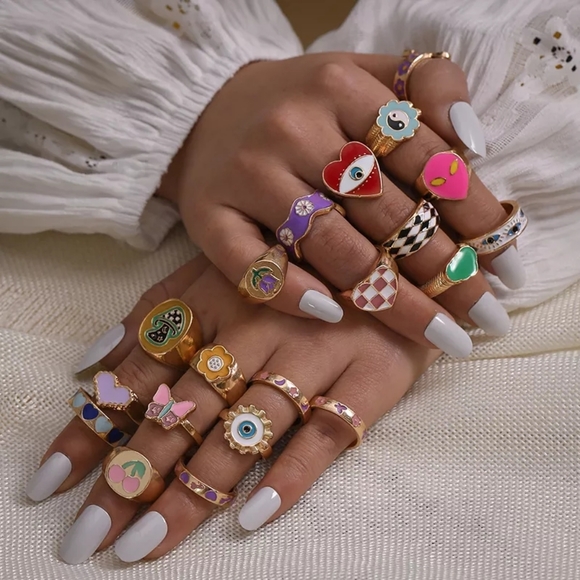 Jewelry - Lot of 27pcs enamel fashion rings